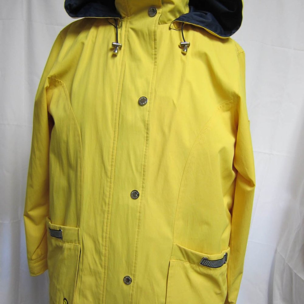 NWT Nautical Look Rain Jacket-Btn Off Hood-Neyelle